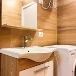 Palm Breeze Escape F52 *