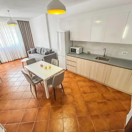 Palm Breeze Escape F52 Durrës