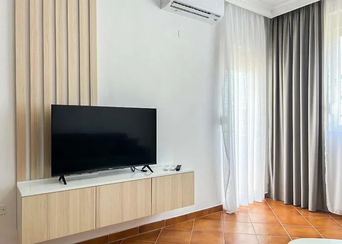 Palm Breeze Escape F52 * Durrës