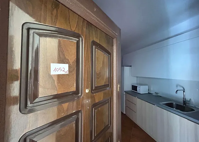 Palm Breeze Escape F52 Durrës